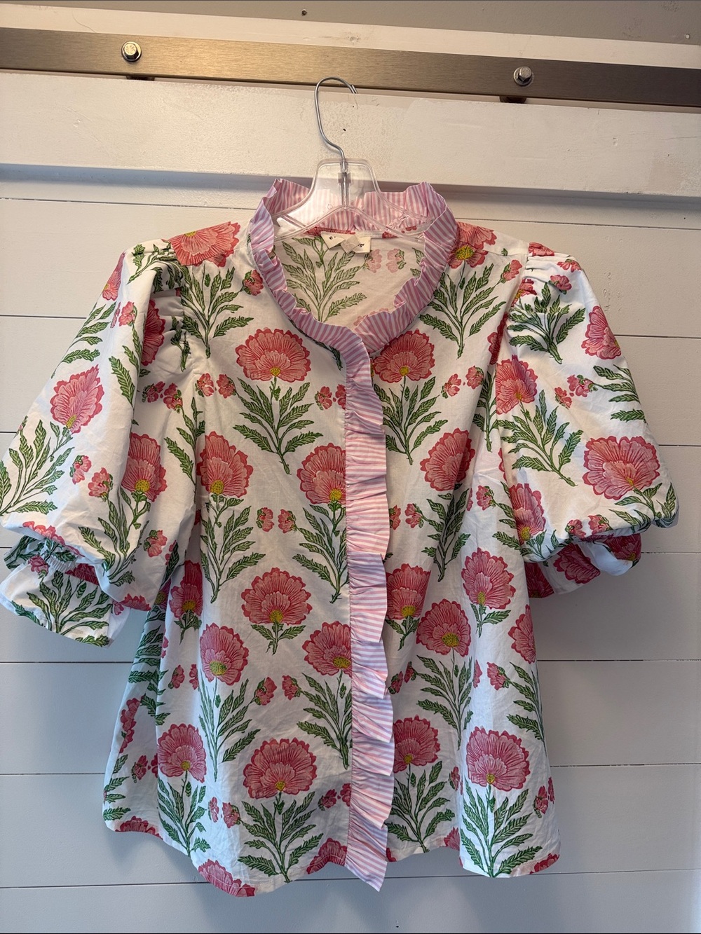 entro Pink Floral Puff-Sleeve Blouse with Green Leaf Print